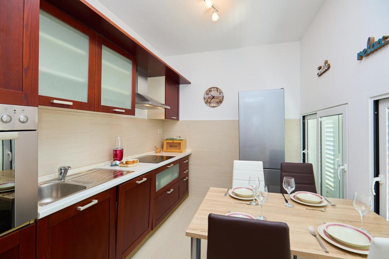 Apartman Ani Mlini Exterior photo